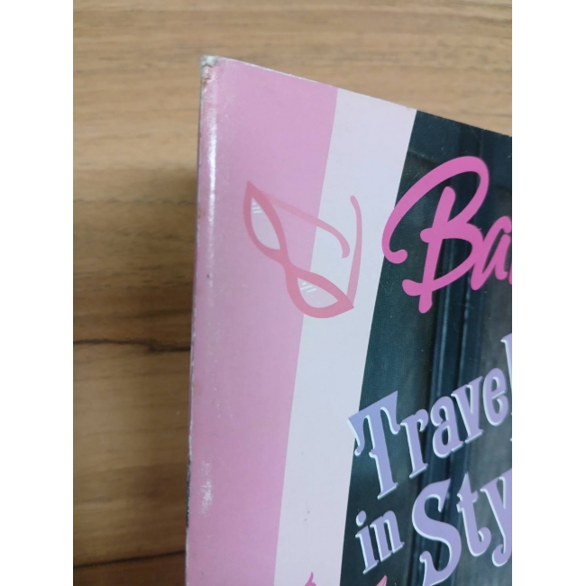 Barbie: นิทานและระบายสี เที่ยวอย่างมีสไตล์ Travel in Style **รบกวนเลื่อนดูสภาพหนังสือก่อนการสั่งซื้อ**